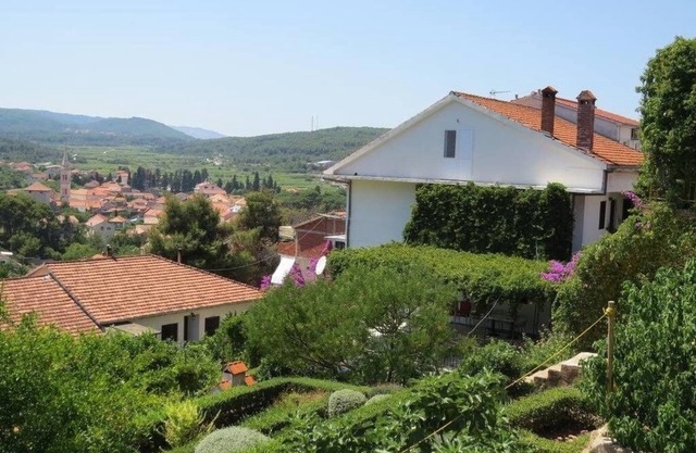 Apartment in Jelsa with Terrace, Air condition, WIFI (3621-2)