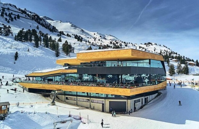 Apartment in Kaltenbach with Ski-In Access
