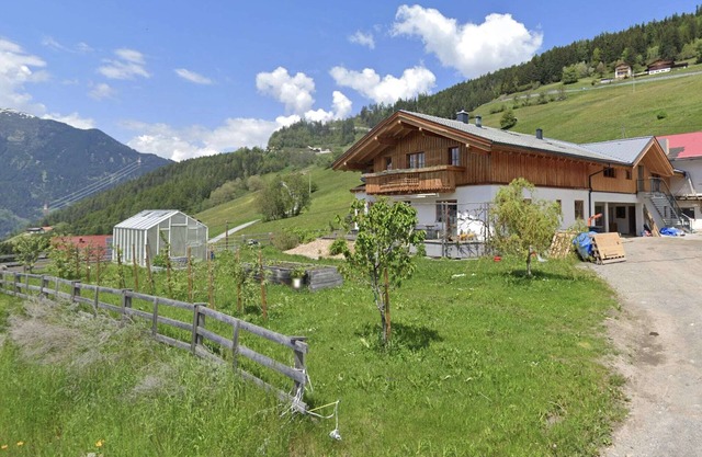 Apartment in Kaunerberg near Ski Resort