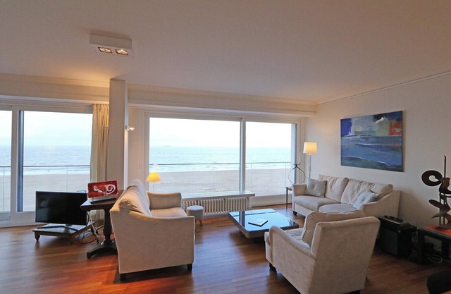 Apartment in Knokke with Stunning Sea View