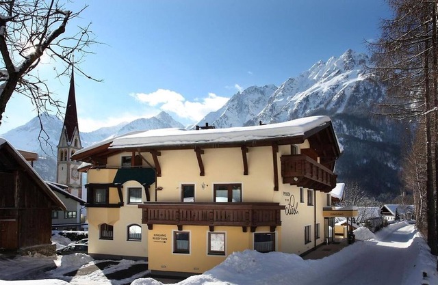Apartment in Längenfeld with mountain views
