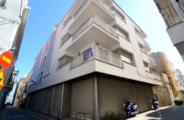 Apartment in L'Escala near Sand Beach