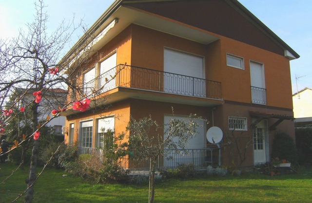 Apartment in Marina Di Massa with 1 bedrooms sleeps 3