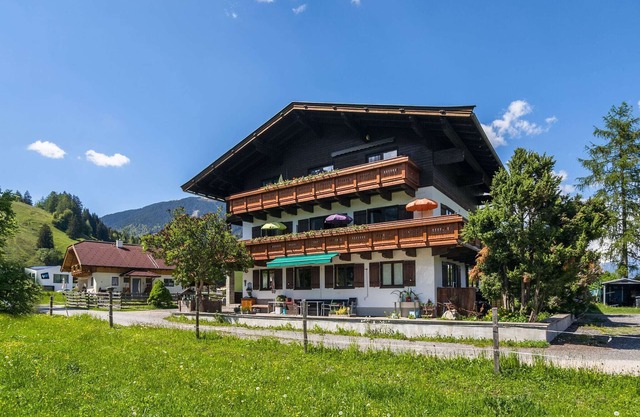 Apartment in Maishofen near Ski Slopes
