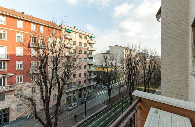 Apartment in Milan with 2 bedrooms sleeps 3