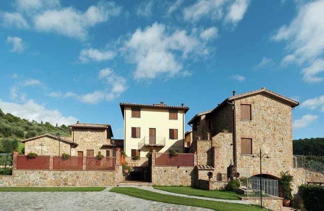 Apartment in Monte del Lago near Lake Trasimeno