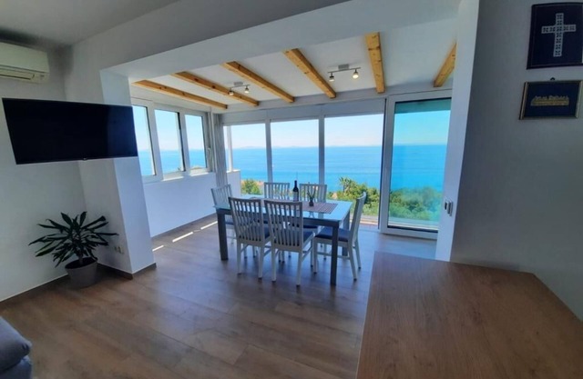 Apartment in Murter with Seaview, Air condition, WIFI (5026-4)