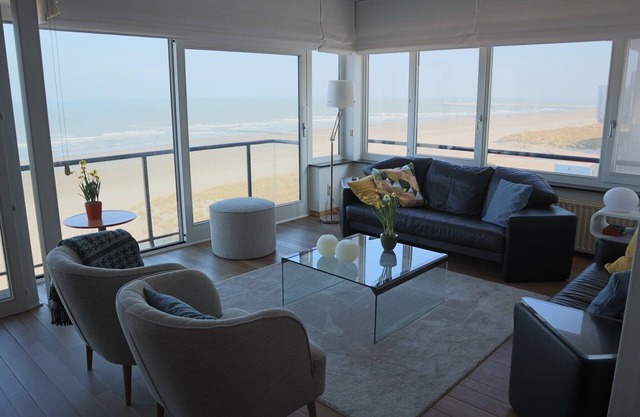 Apartment in Nieuwpoort with Stunning Views