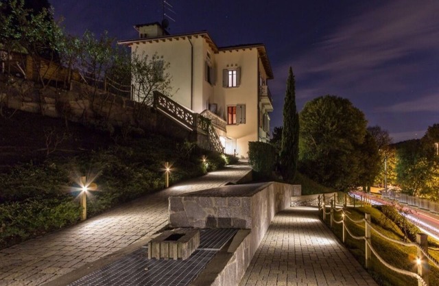 APARTMENT IN OLD-TIME VILLA, QUIET QUARTER IN COMO CITY
