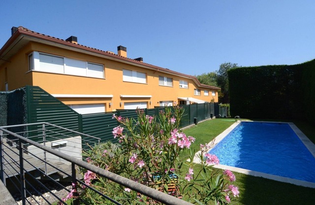 Apartment in Pals near Beaches