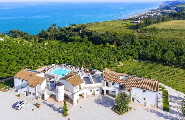Apartment in Pedaso with Sea View & Pool