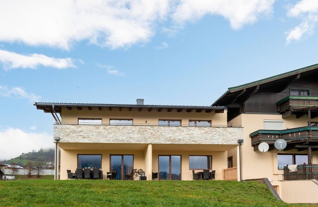 Apartment in Piesendorf near Ski Slopes