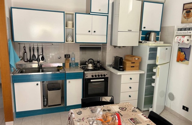 Apartment in quiet area 500mt from the sea, with all amenities