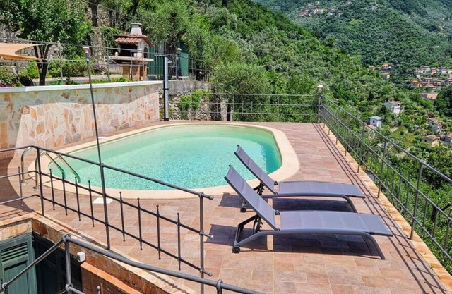 Apartment in Recco with 1 bedrooms sleeps 4