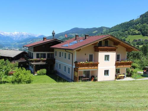 Apartment in Sankt Johann near Ski Area
