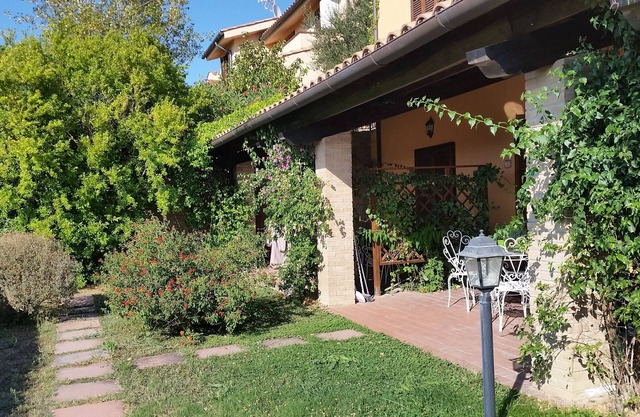 Apartment in semi-detached house, sleeps 2, terrace with panoramic view