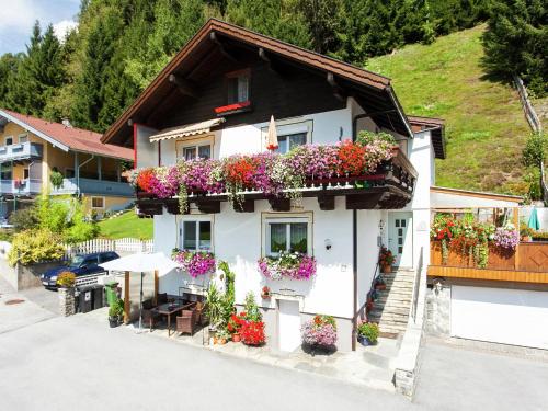 Apartment in Stuhlfelden near Ski Lift