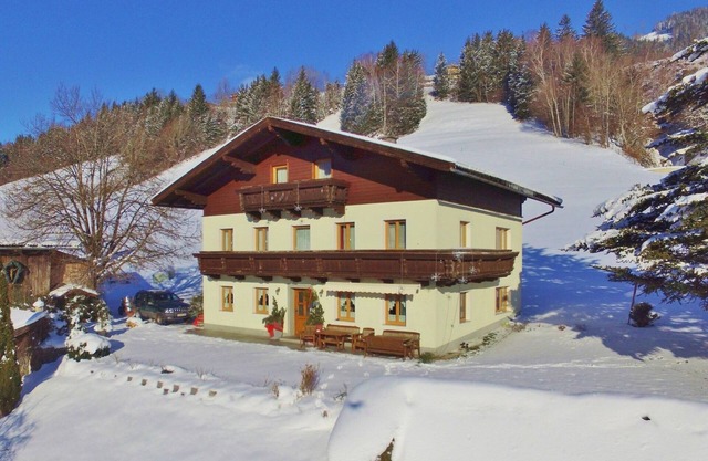 Apartment in Taxenbach near Ski Lift