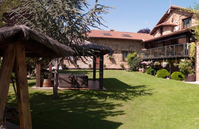 Apartment in the Sierra, duplex type with 2 bedrooms and Garden