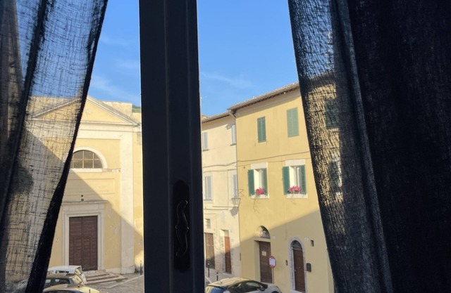 Apartment in the center, just 100 meters from the escalator facilities.