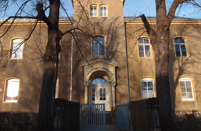 Apartment in the old school