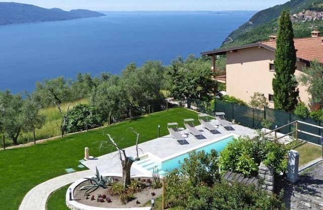 Apartment in Tignale with Lake Garda Views