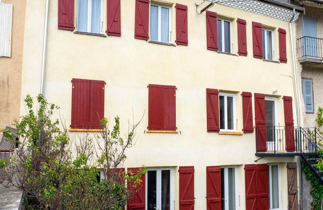 Apartment in townhouse