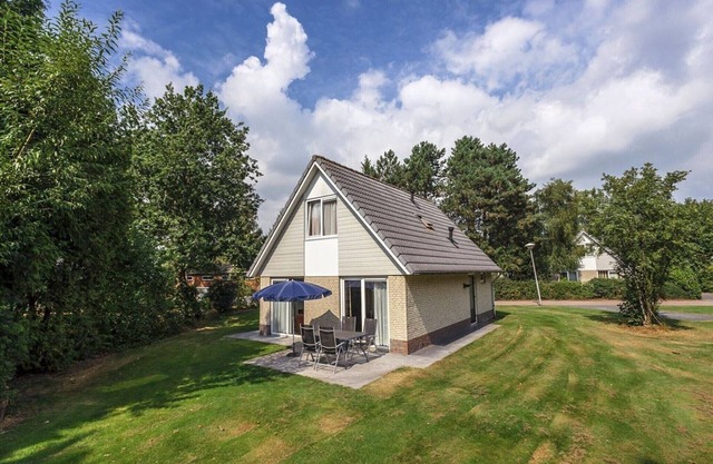 Apartment in Utrecht near Scenic Canals