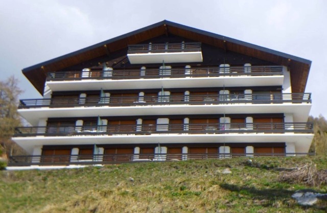 Apartment in Veysonnaz near Gondola