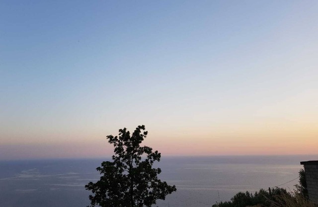 Apartment in villa with sea view garden and parking