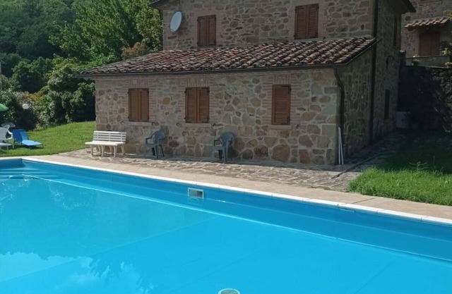 Apartment in Volterrano with 3 bedrooms sleeps 8