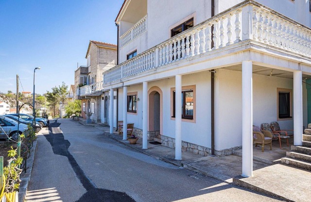 Apartment in Zaton near Beach Zvizda