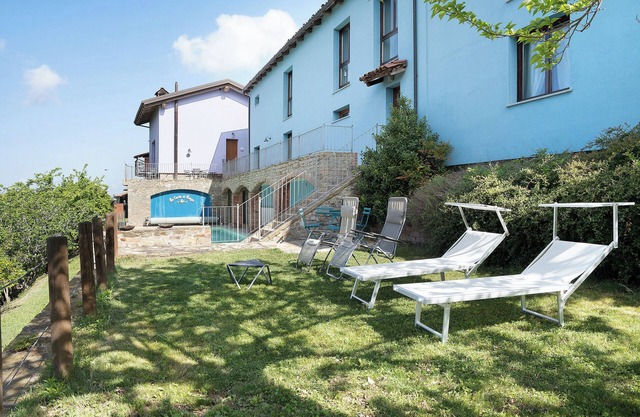 Apartment 'La Corte di Langa Alloggio Agata' with Shared Pool & Wi-Fi