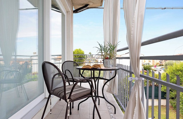Apartment 'La Casa Dei Butei' with Private Garden, Wi-Fi and Air Conditioning