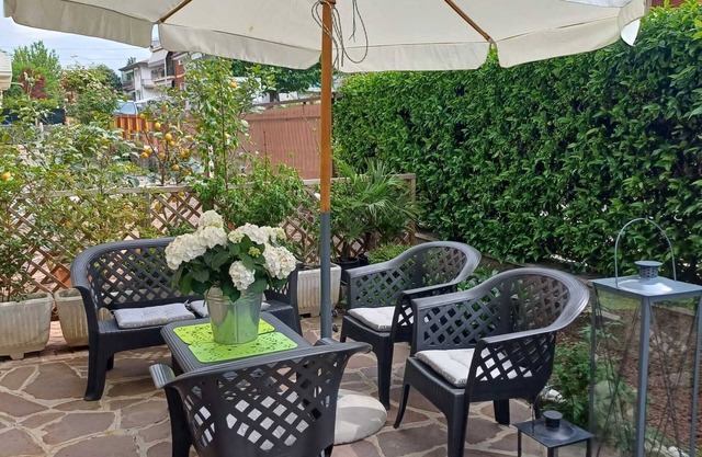 Apartment 'Casa Fiore di Magnolia' with Private Garden, Balcony and Air Conditioning