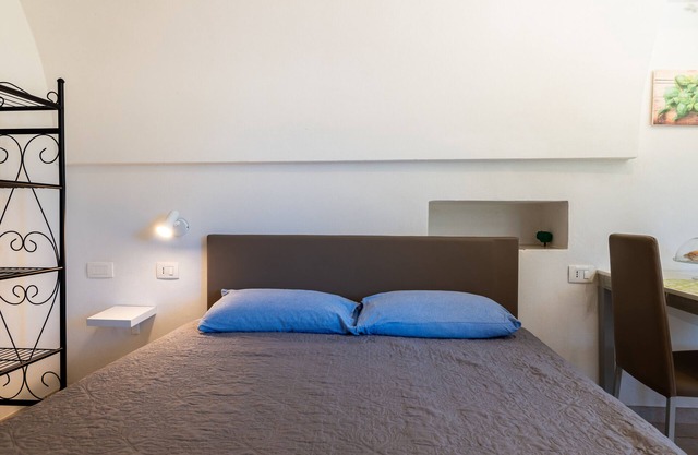 Apartment 'Fico' with Shared Pool, Wi-Fi and Air Conditioning
