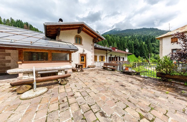 Apartment 'Casa Montagna In Cadore' with Mountain View and Shared Garden