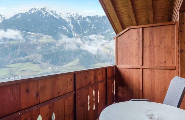 Apartment 'Hofschenke Pfeiftal - Bergwiese' with Mountain View, Shared Garden and Wi-Fi