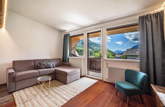 Apartment "Moosmair 4" with Mountain View, Fireplace, Wi-Fi, Balcony & Garden