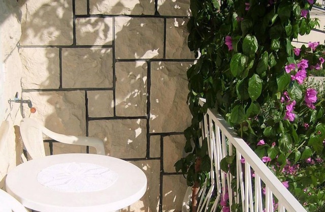 Apartment Ivan - with parking : A4(3) - Omis, Riviera Omis, Croatia