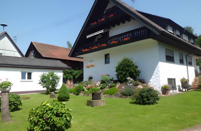 Apartment 'Karle' with Shared Garden and Wi-Fi
