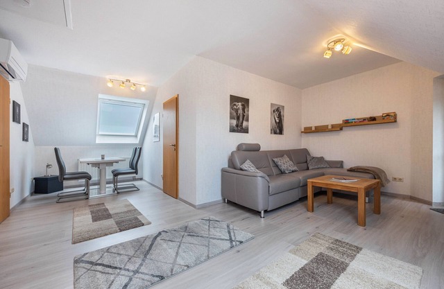 Apartment 'Kastanie' with Balcony, Wi-Fi and Air Conditioning
