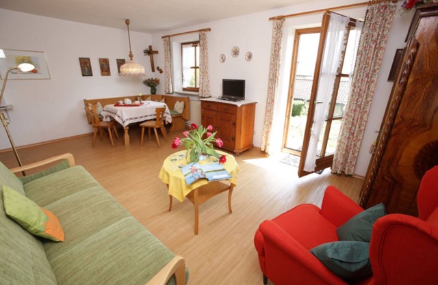 Apartment 'Kauderer - Wohnung 1' with Private Terrace, Shared Garden and Wi-Fi