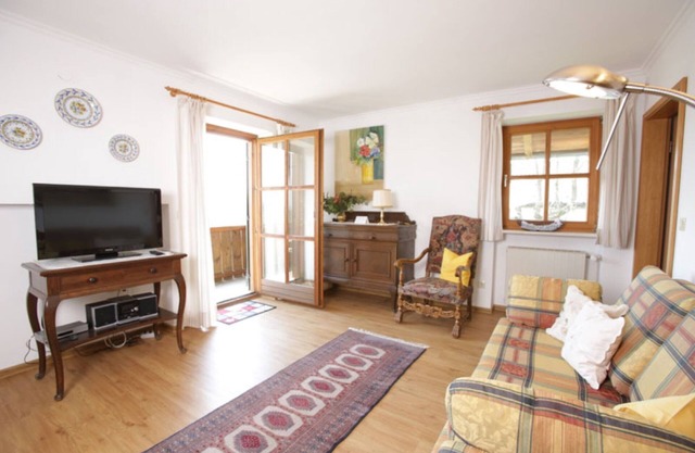 Apartment 'Kauderer - Wohnung 2' with Private Terrace, Shared Garden and Wi-Fi