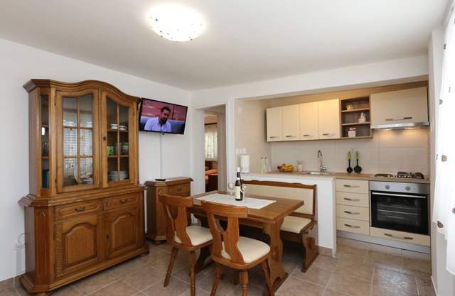 Apartment Kirinčić Ivan (60269-A1) - Silo - island Krk