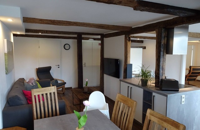 Apartment 'Kleeblatt' with Private Terrace, Shared Garden and Wi-Fi