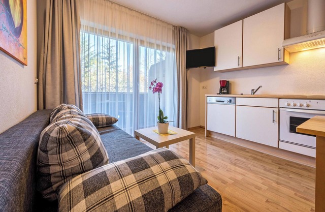 Apartment "Klementhof Nr 3" with Mountain View, Pool, Wi-Fi, Balcony & Garden