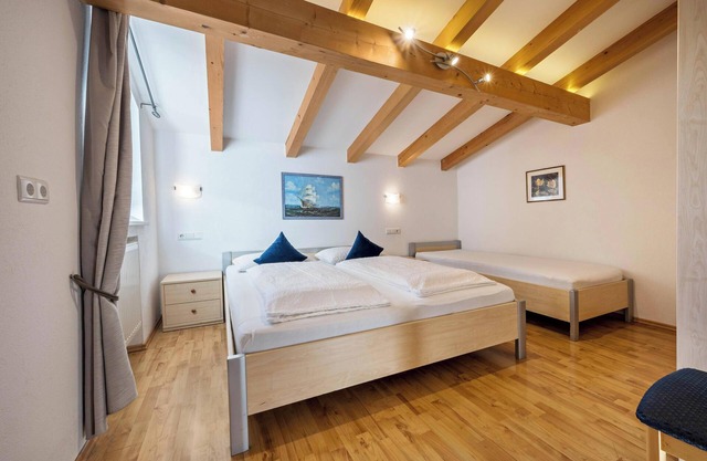 Apartment "Klementhof Nr 5" with Mountain View, Pool, Wi-Fi, Balcony & Garden