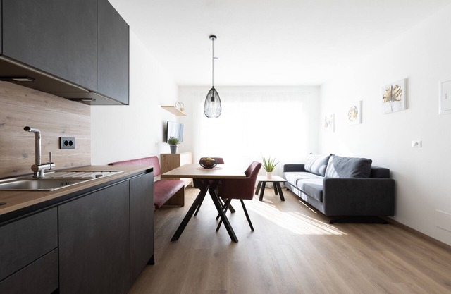 Apartment "Kleon 3" with Mountain View, Shared Pool & Wi-Fi