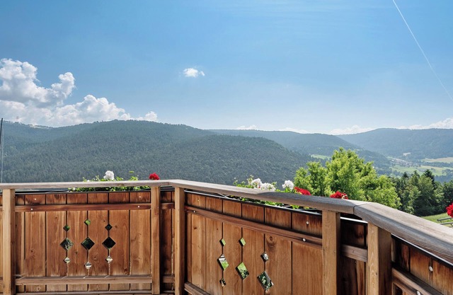 Apartment 'Kornblume' with Mountain View, Shared Garden and Wi-Fi